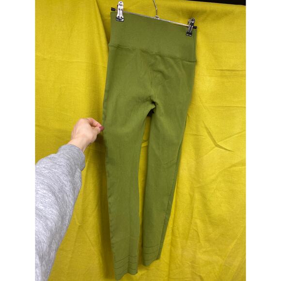 Fabletics Sculptknit Women's Green Stretchy Leggings Earth Day Every Day Small - Picture 5 of 6
